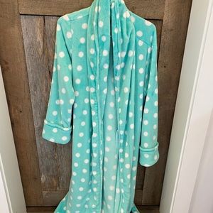 Super Soft Fuzzy Robe!